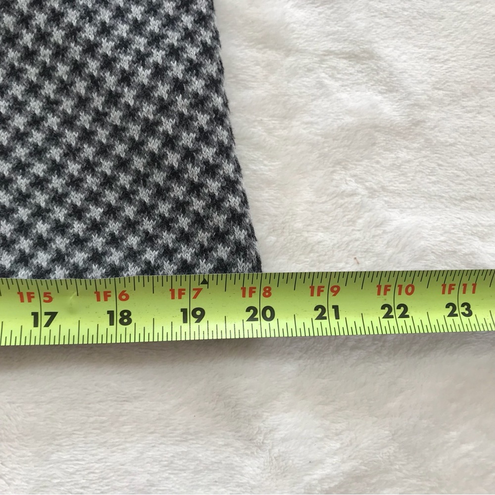 ~ CHAPS SLEEVELESS VEST~ - Picture 6 of 11